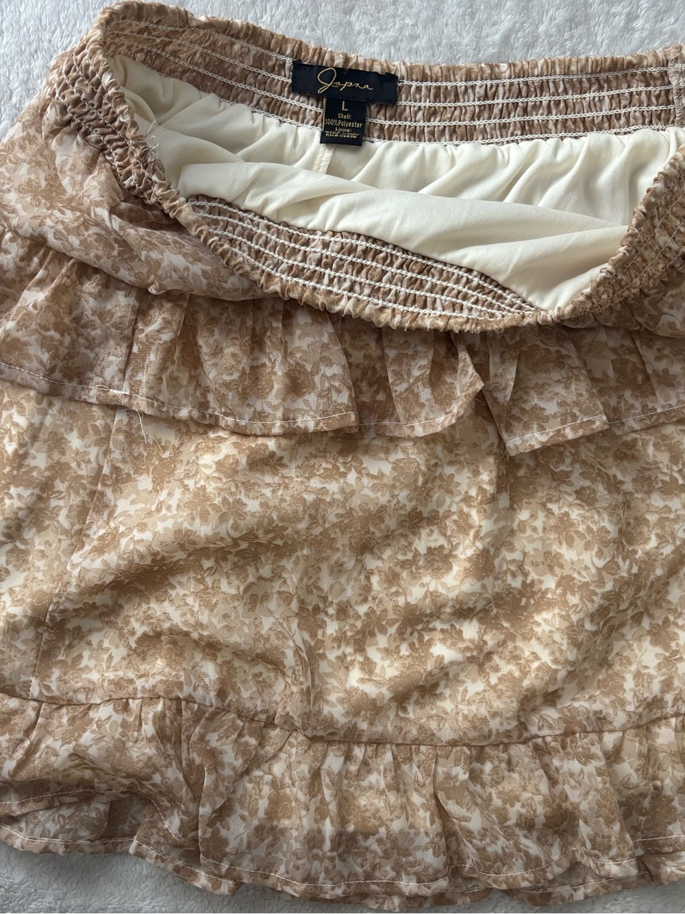 Beige Floral Ruffle Set - Picture 4 of 4